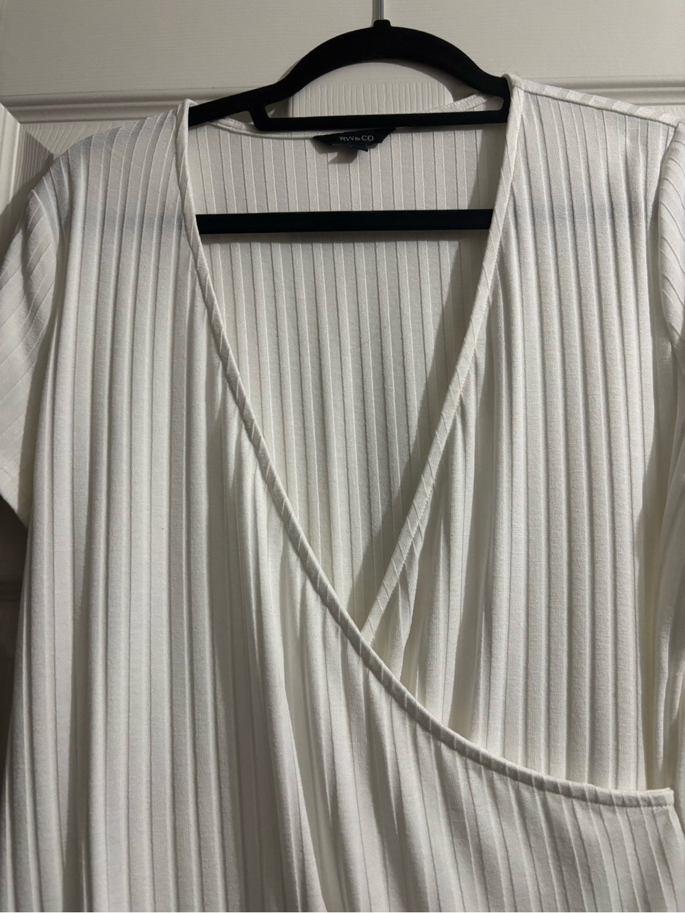 RW&Co Ribbed V Neck Top - Picture 2 of 4
